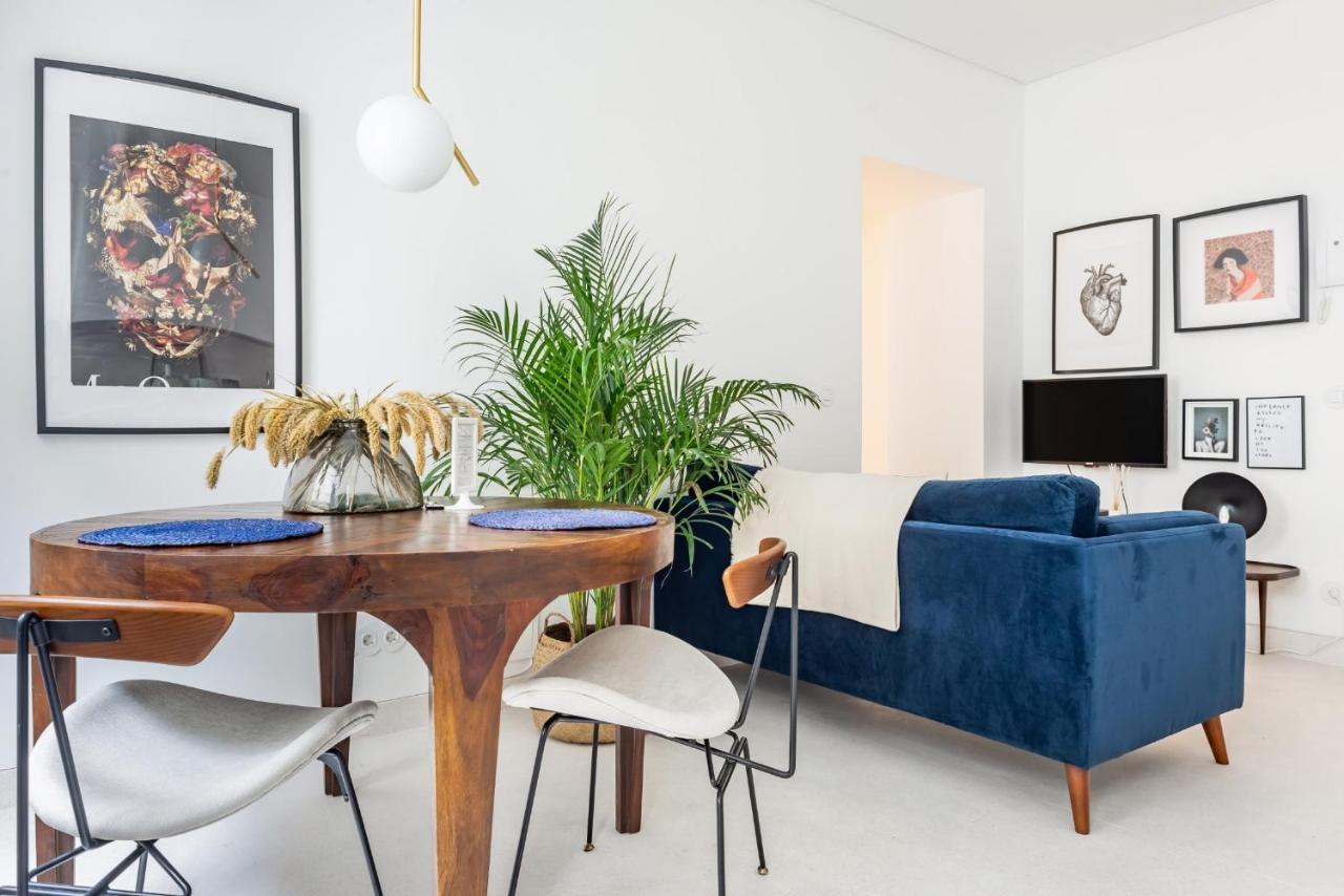 Decompress At A Tranquil, Minimal Urban Oasis With An Edge Apartman Porto Kültér fotó