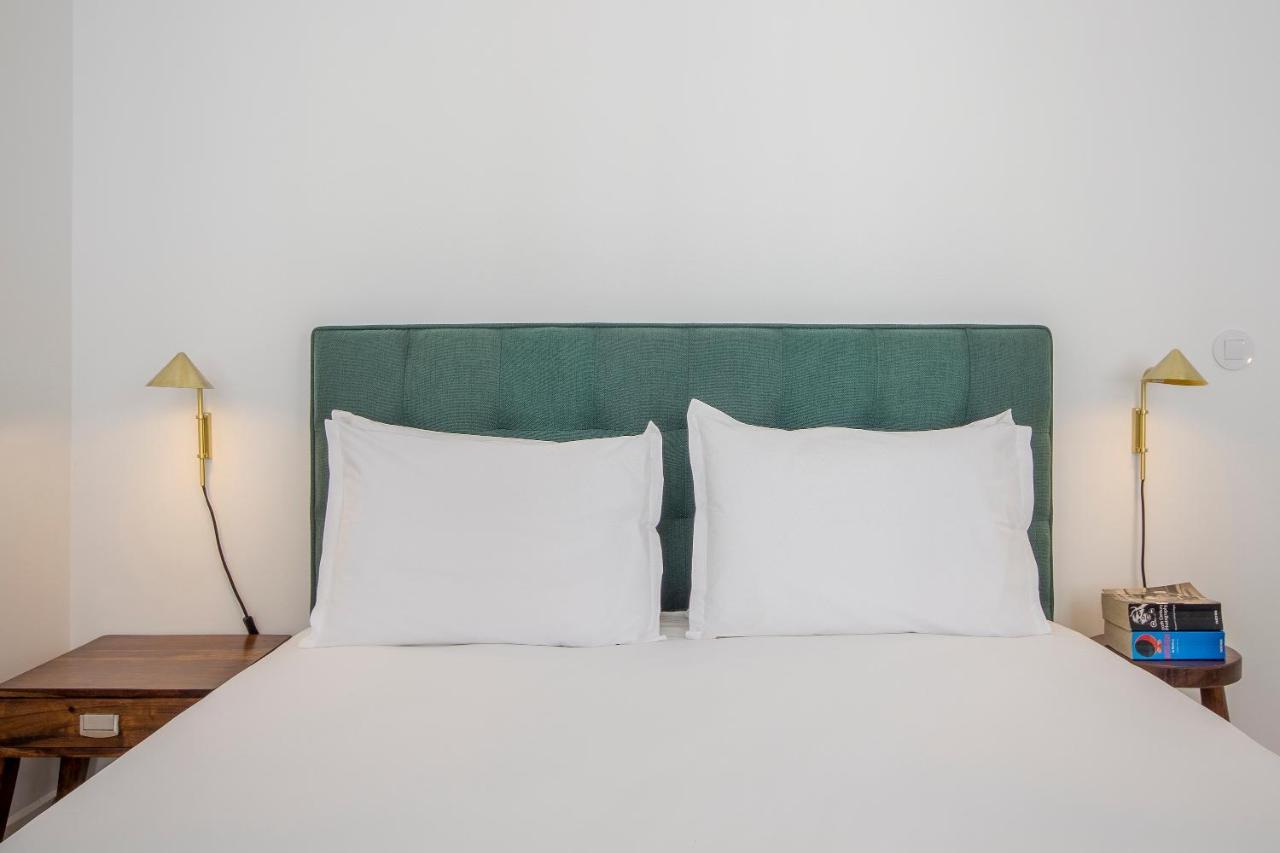 Decompress At A Tranquil, Minimal Urban Oasis With An Edge Apartman Porto Kültér fotó